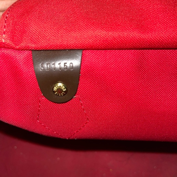 Gently Worn Louis Vuitton Speedy 30 Damier Ebene - Picture 9 of 16